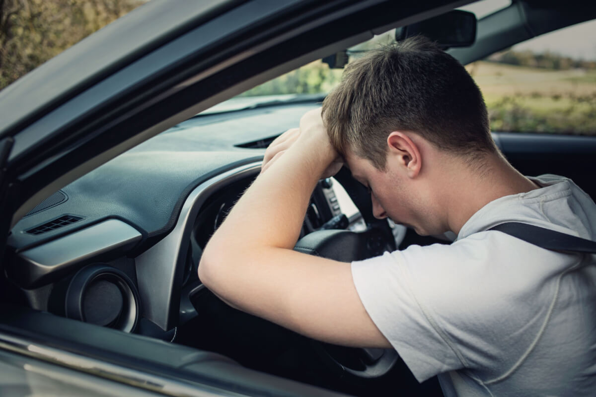 ¿Soy negligente en un accidente en Nevada si me desmayo mientras conduzco?